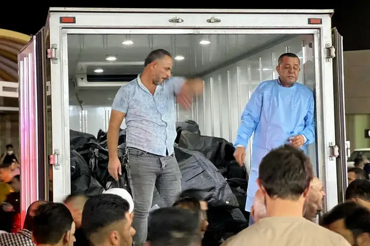 Al menos un centenar de muertos por un incendio durante una boda en Irak