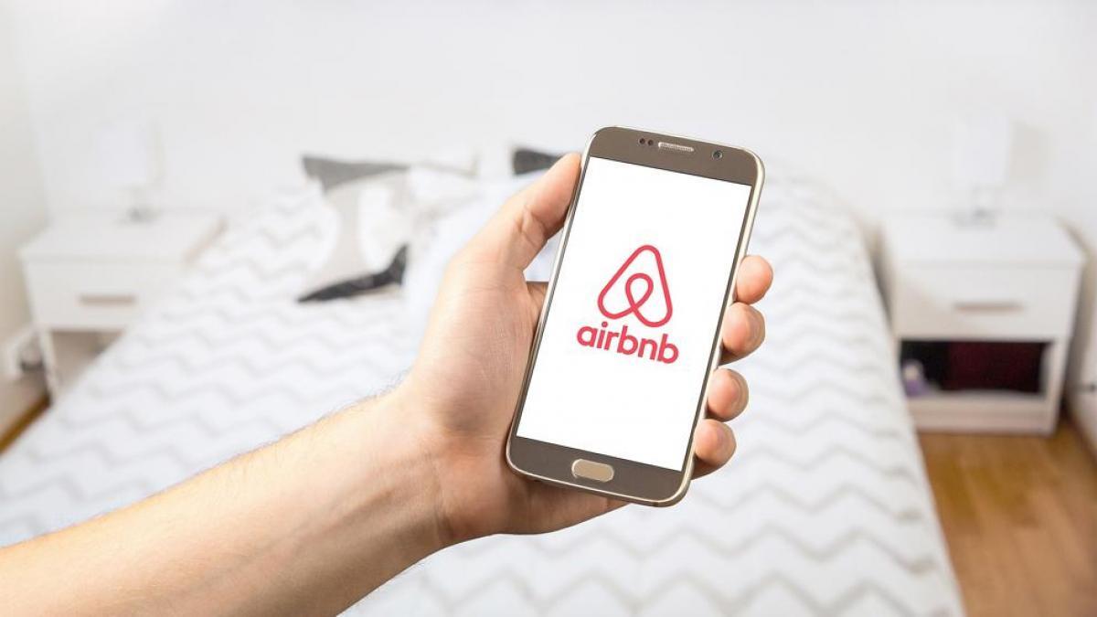 ¿Impuestos en Airbnb? La plataforma insta a sus anfitriones dominicanos a cumplir sus obligaciones fiscales