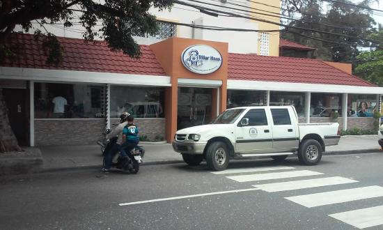 ¡Otra vez! Aplazan coerción contra sargento acusado de herir hombre en restaurante