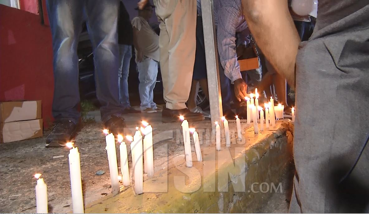 Realizan vigilia en memoria de las víctimas de explosión San Cristóbal