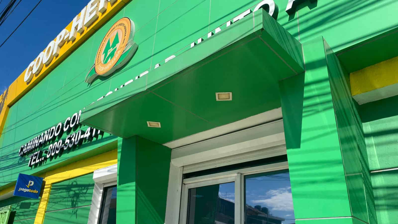 Ejecutivos Coop-Herrera adquirieron bienes suntuosos con dinero de ahorrantes, según MP