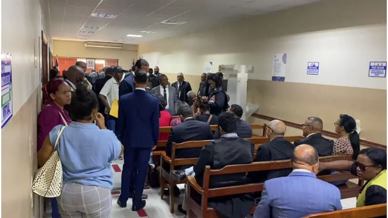 En un pasillo conocen coerción a los acusados de fraude en Cooperativa de Herrera