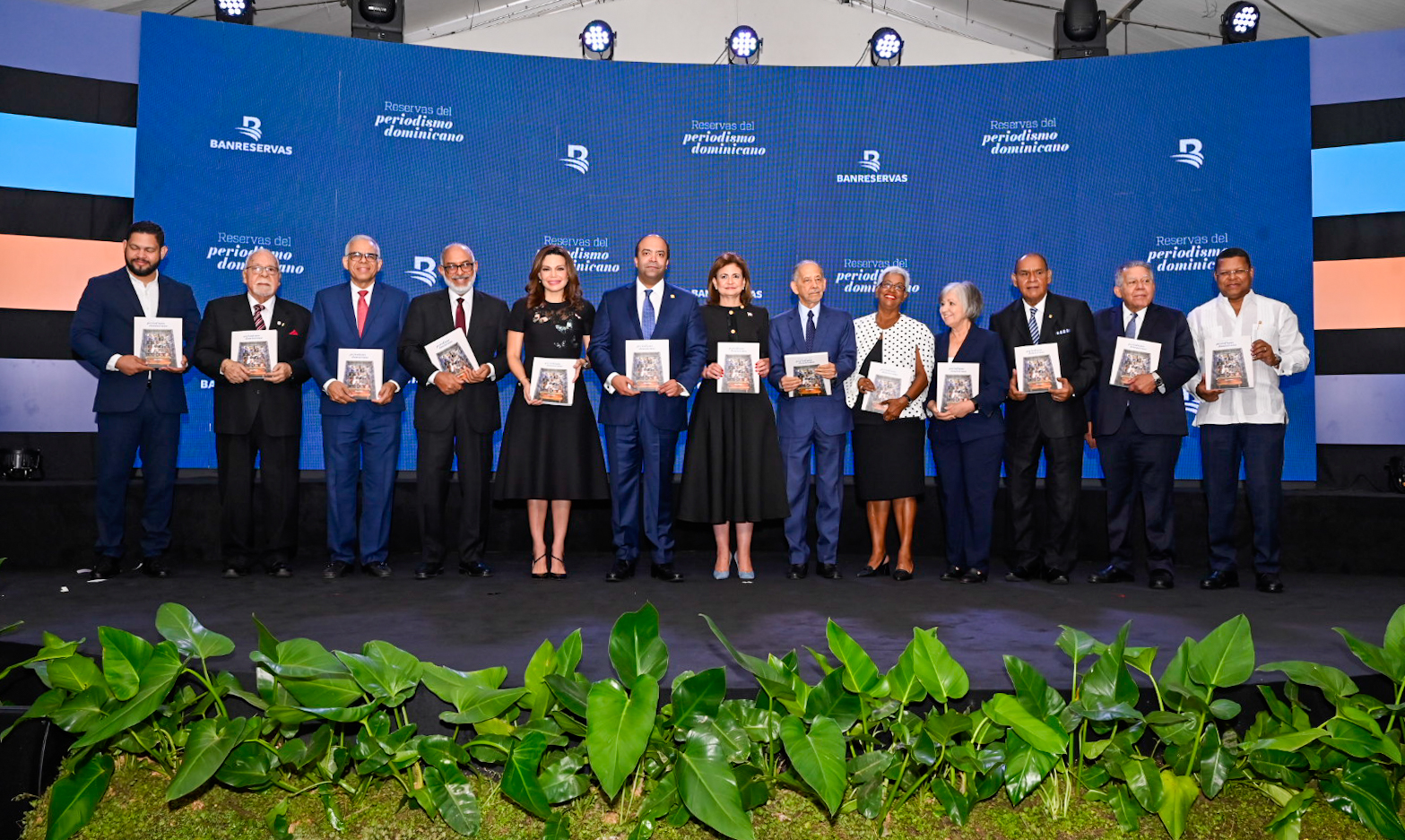 Banreservas presenta libro y programa “Reservas del periodismo dominicano“  