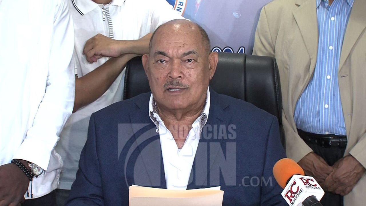 Ramón Alburquerque destaca su trayectoria y compromiso con el PRM a minutos de la juramentación del nuevo gabinete