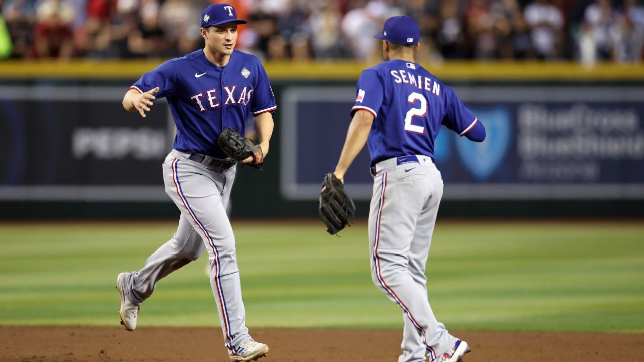 Seager lleva a los Rangers a colocar 2-1 a su favor la Serie Mundial 