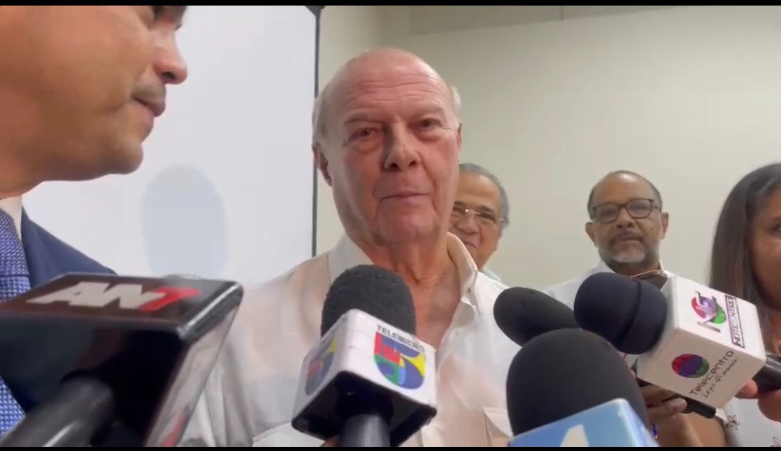 Hipólito Mejía dice no desesperen por publicación de encuestas PRM
