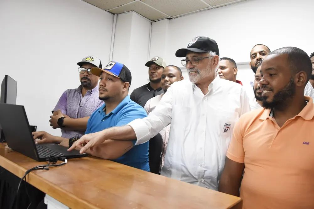 LIDOM inicia aplicación del reloj en el estadio Francisco Micheli