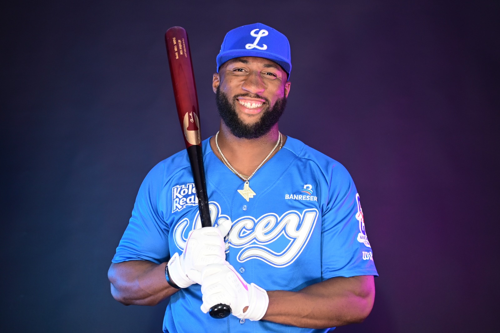 Rojas Jr. es elegido como MVP de la semana