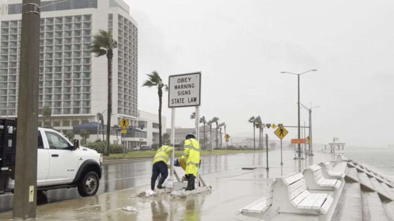 Philippe se vuelve un ciclón postropical pero aún dejará lluvias en el noreste de EE.UU.