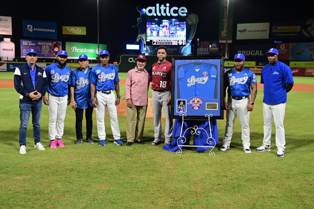 Licey rinde homenaje a Nelson Cruz en su tour de despedida