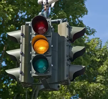 Intrant garantiza semáforos continuarán funcionando normal