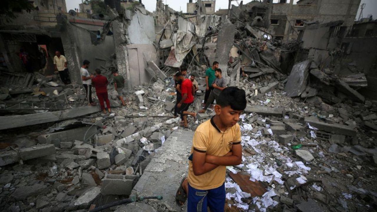 Unicef: Las vidas de más de un millón de niños en Gaza "cuelgan de un hilo"