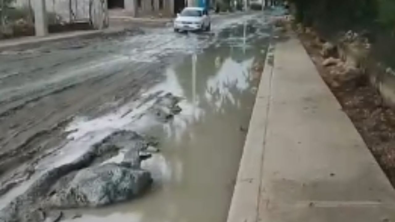 Piden arreglo de calles en Mano Guayabo
