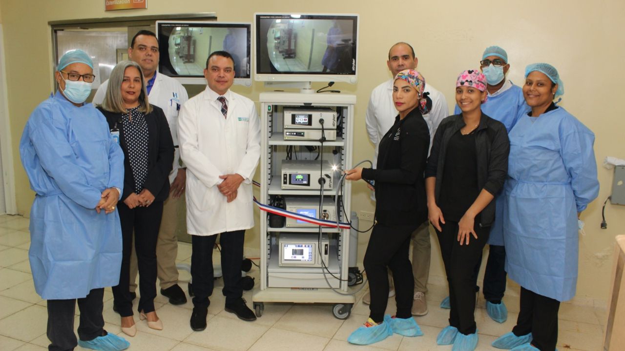 Entregan modernos equipos de laparoscopía a hospital