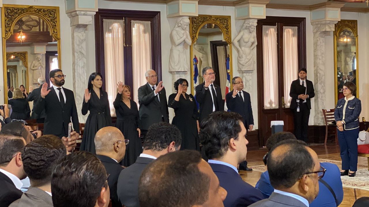 Toman posesión nuevos jueces del TC, incluyendo su presidente