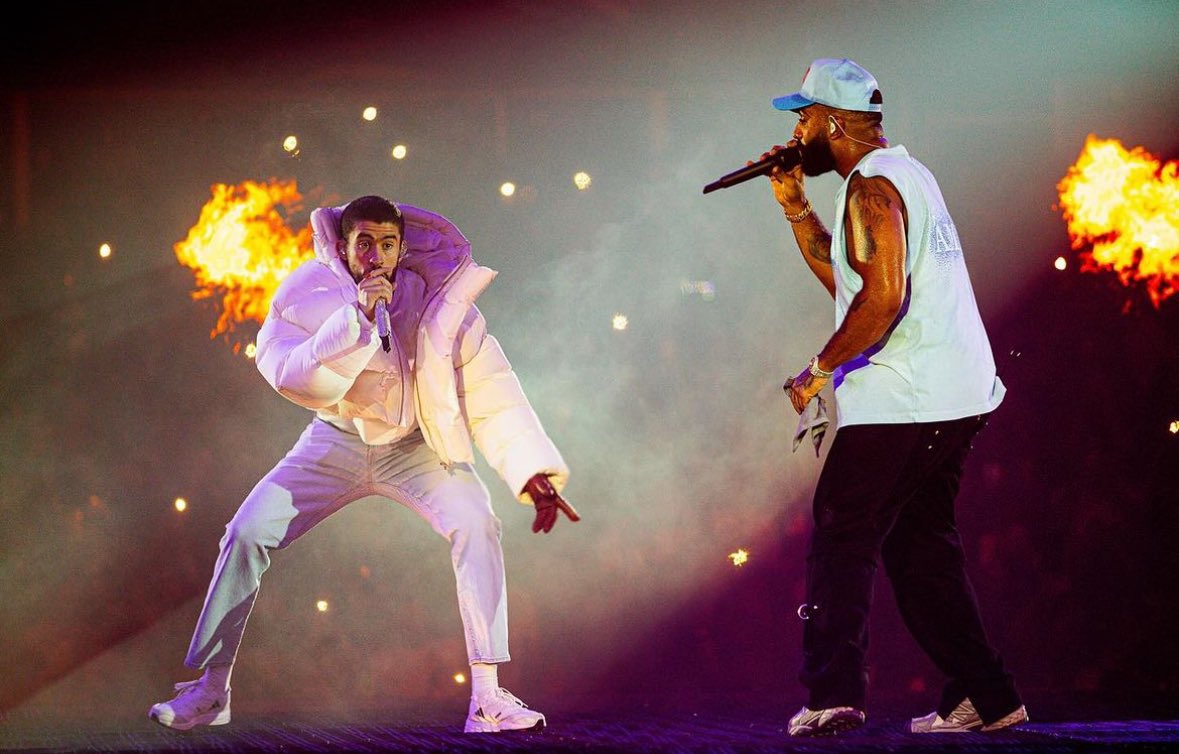 Bad Bunny sorprende a fanáticos en último concierto de Eladio Carrión