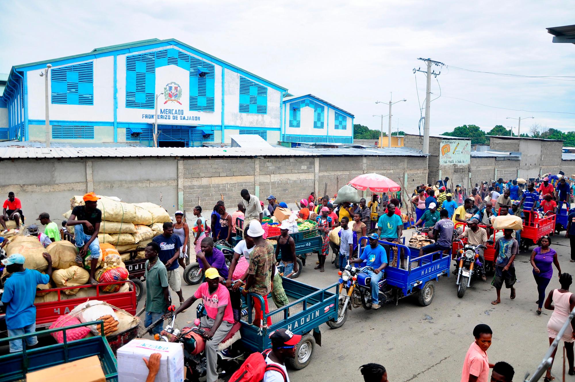 Se desarrollan con normalidad actividades comerciales en la frontera 