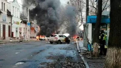 Al menos dos muertos y siete heridos en bombardeo ruso contra Jersón