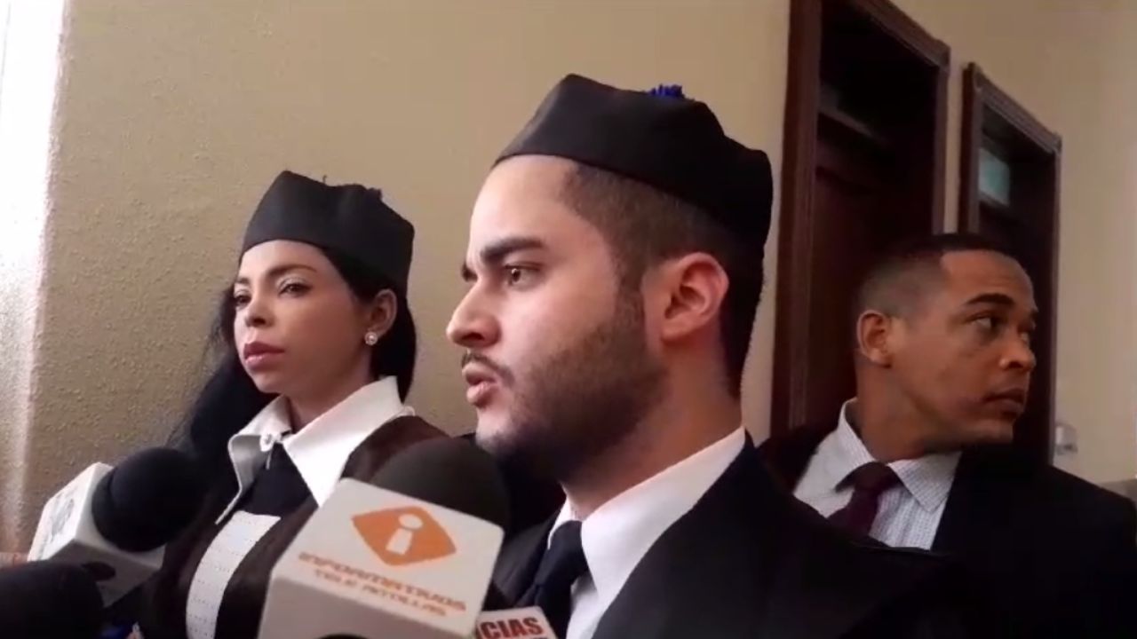 Asegura grillete electrónico le está provocando alergias a Jean Alain