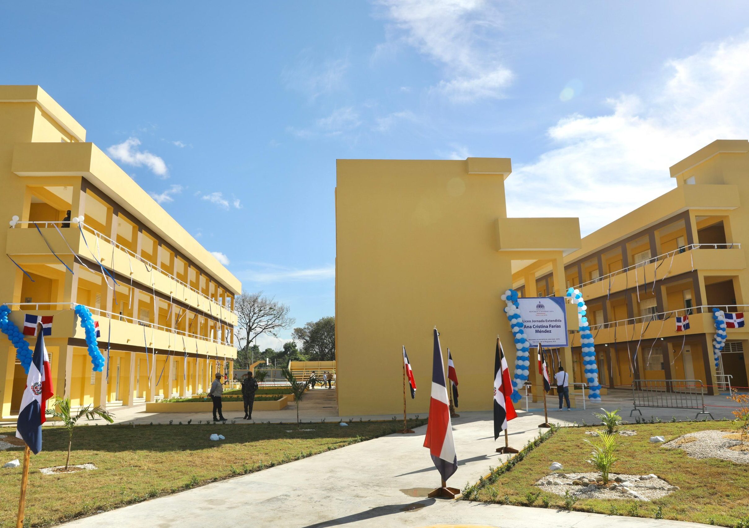 Abinader inaugura Liceo Ana Cristina Farías Méndez en San Juan