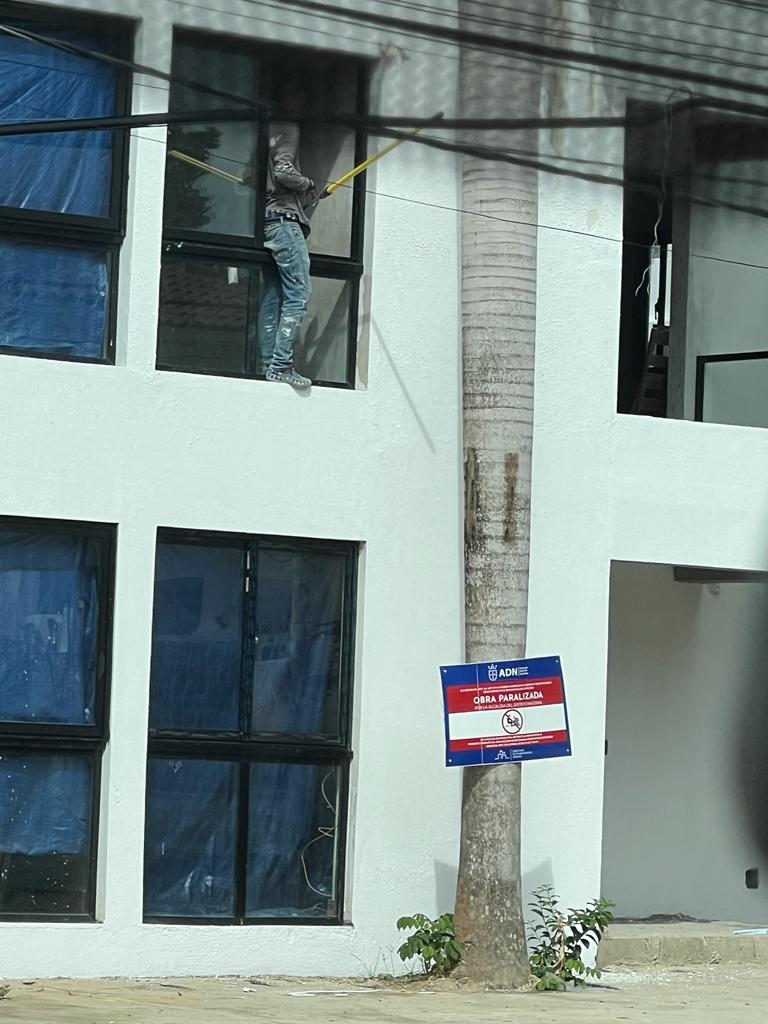 Junta de Vecinos del Ensanche Julieta denuncia continuación ilegal de construcción