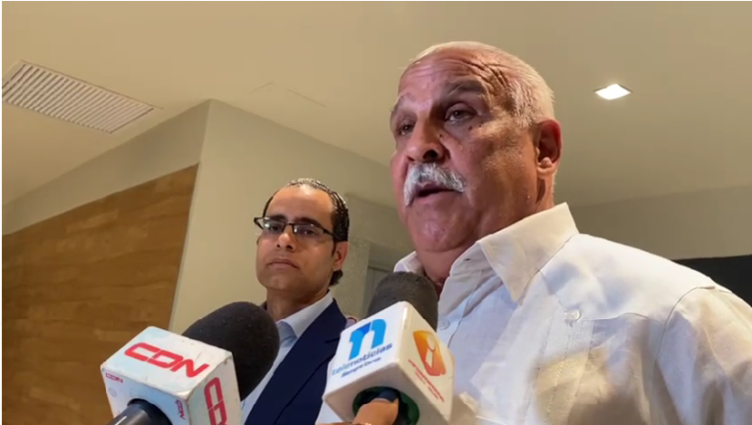 Expresan preocupación por contrato con Aerodom a embajador francés en RD