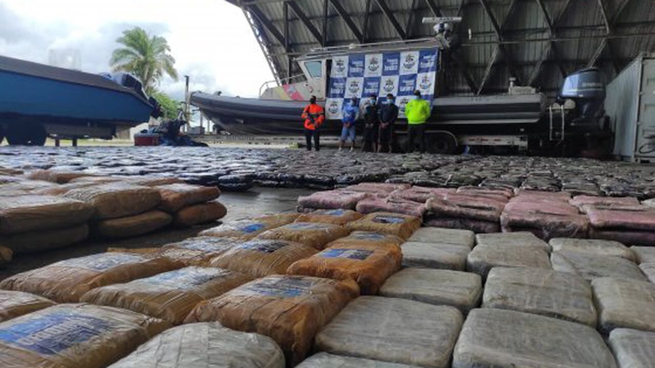 Incautan más de una tonelada de cocaína en aguas del Pacífico en Colombia