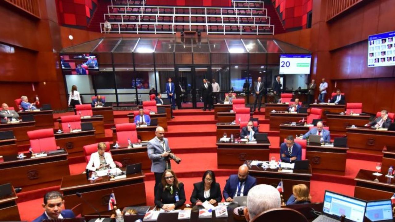 Legisladores saludan promesa del presidente sobre retiro del Congreso proyecto tasa cero