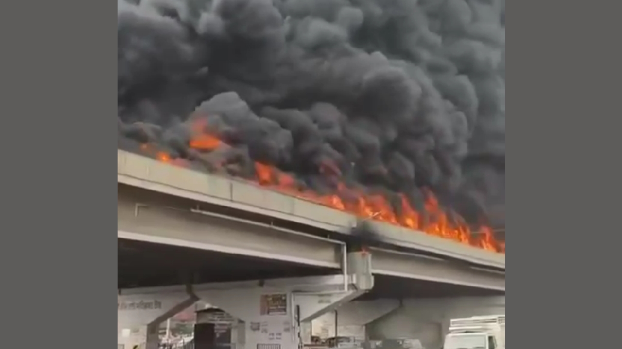 Explota camión de combustible en India