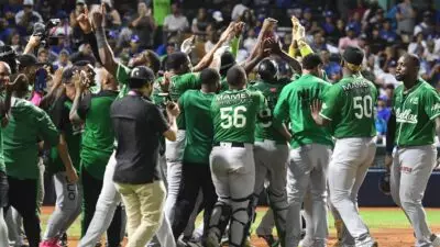 Las Estrellas colocan la final 2-0 con triunfo ante el Licey