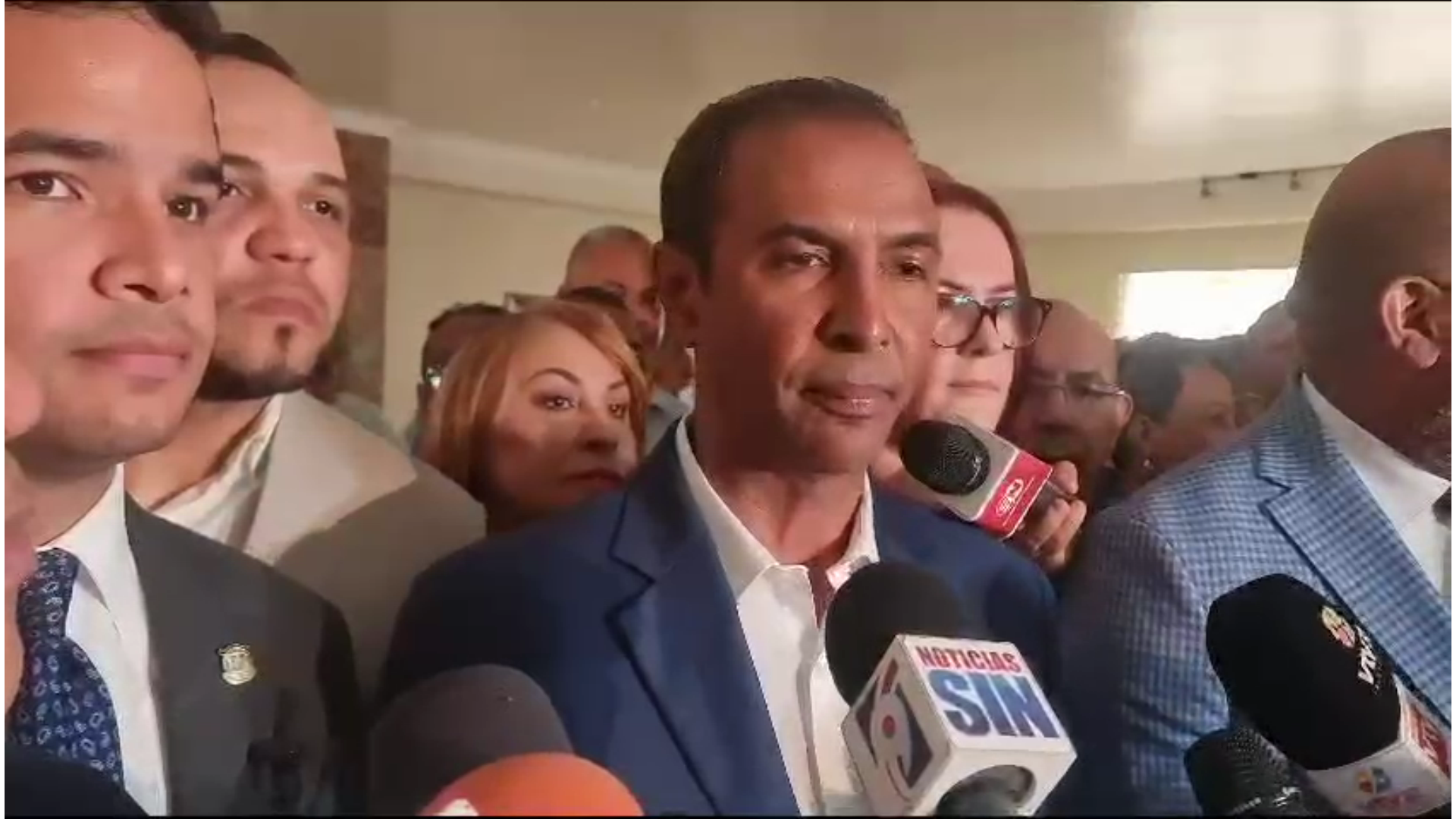 Domingo Contreras presenta proyecto para construir drenajes a través de fideicomiso