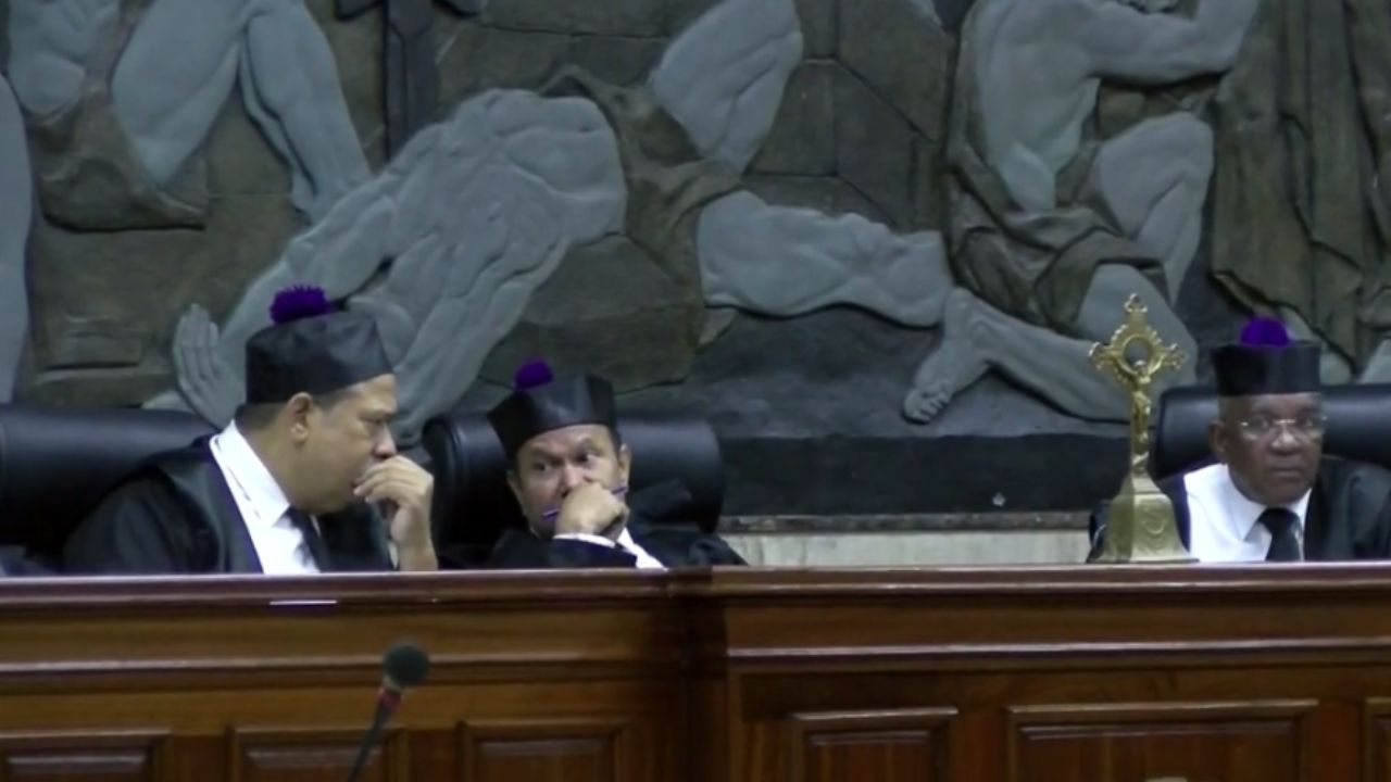 Jueces aplazan coerción caso OMSA