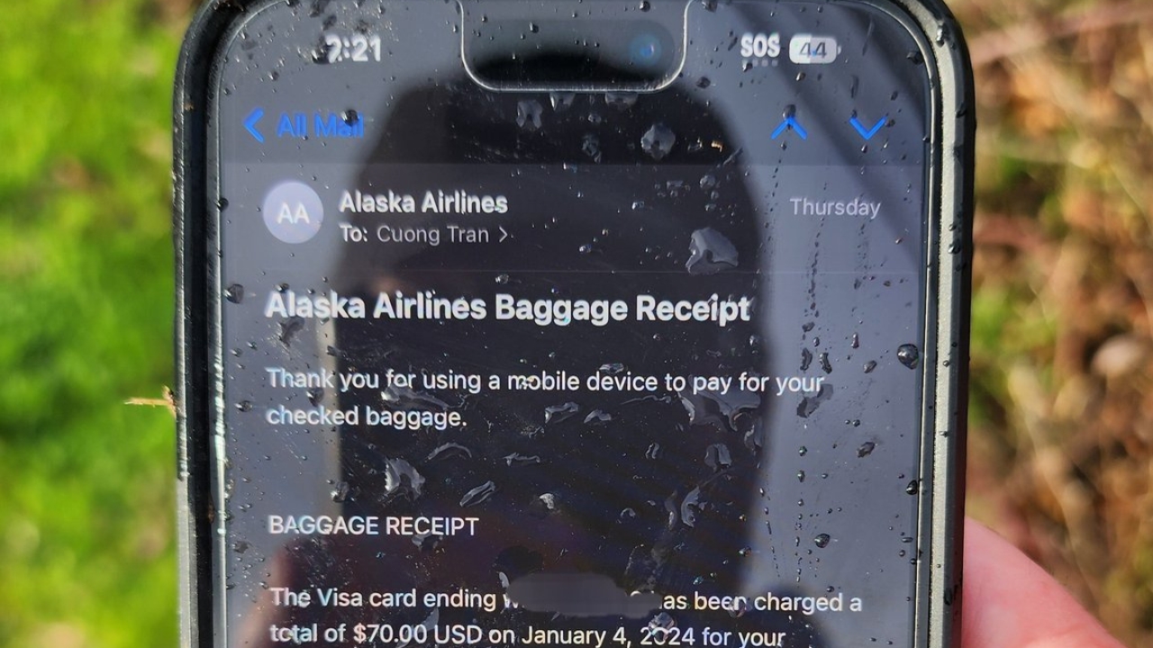 Un celular que cayó de avión sobrevive a una caída de 5,000 metros
