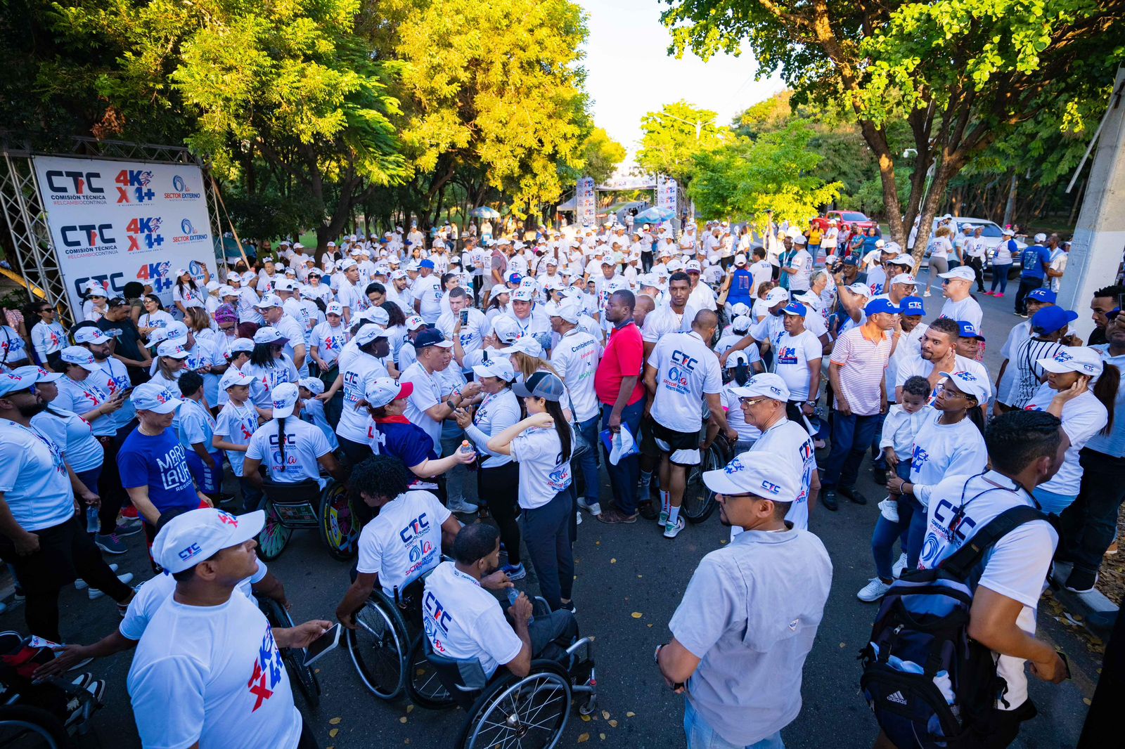 Realizan maratón “4K X4+” en apoyo al presidente Luis Abinader