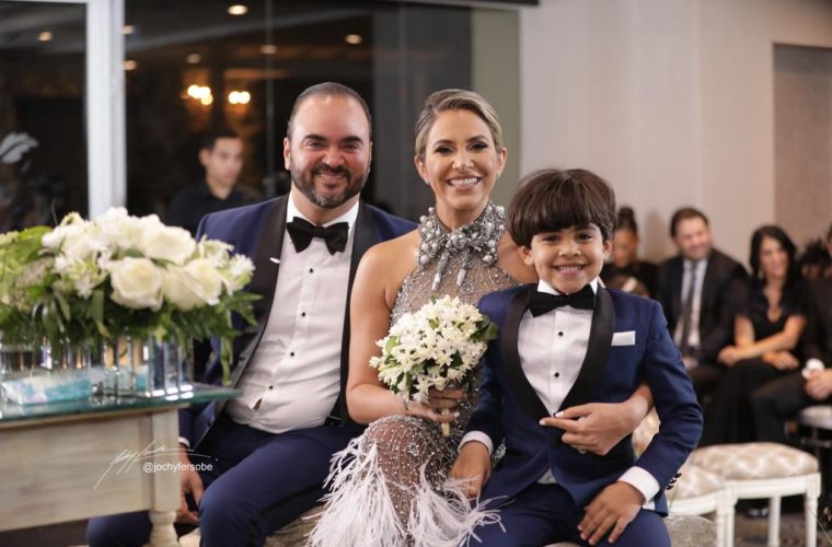 Hijo de Pamela Sued y Giancarlo Beras-Goico llora de emoción al recibir sorpresa de sus padres