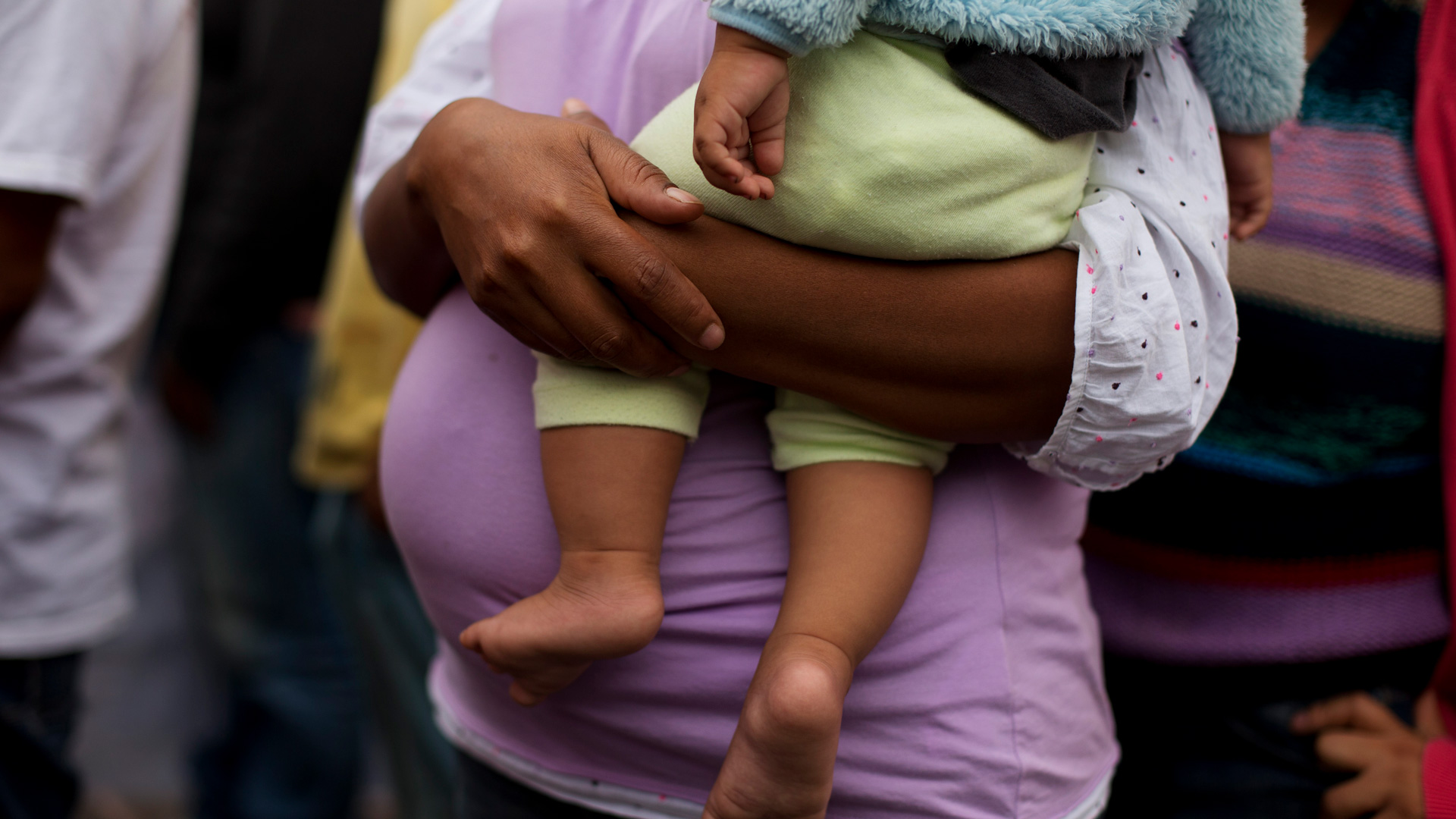 Inmigrantes embarazadas estarán eximidas del desahucio de albergues en NY - Noticias SIN