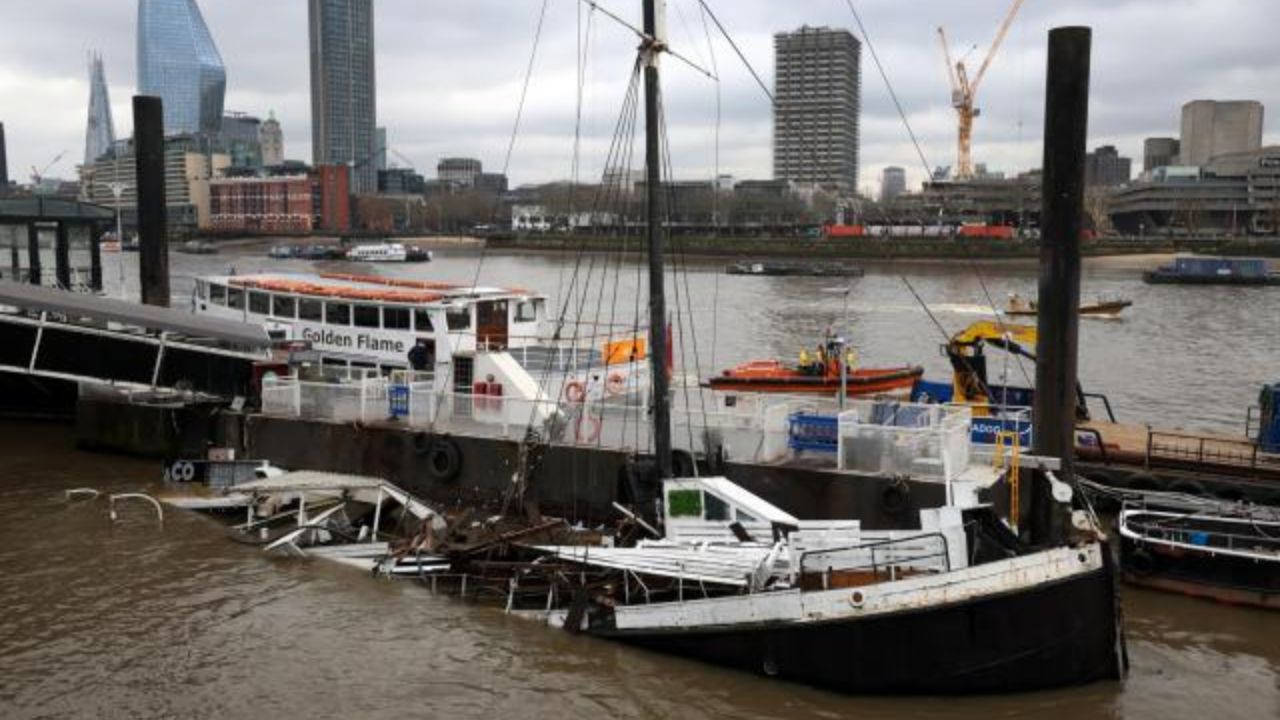 Inundaciones en Inglaterra obligan a evacuar cientos de hogares y a cancelar trenes