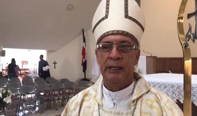 Obispo del nordeste llama a funcionarios servir con honestidad