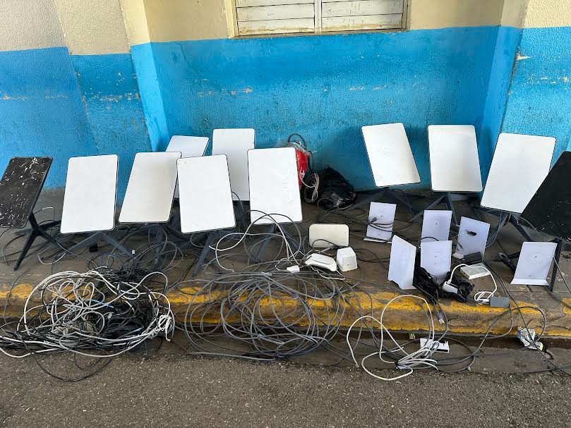 Ante desmantelamiento de red de estafa desde la cárcel, Abinader reconoce falta mejorar sistema penitenciario