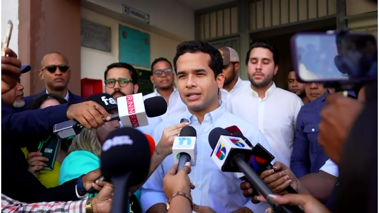 Omar Fernández: "Con el voto fortalecemos la democracia"
