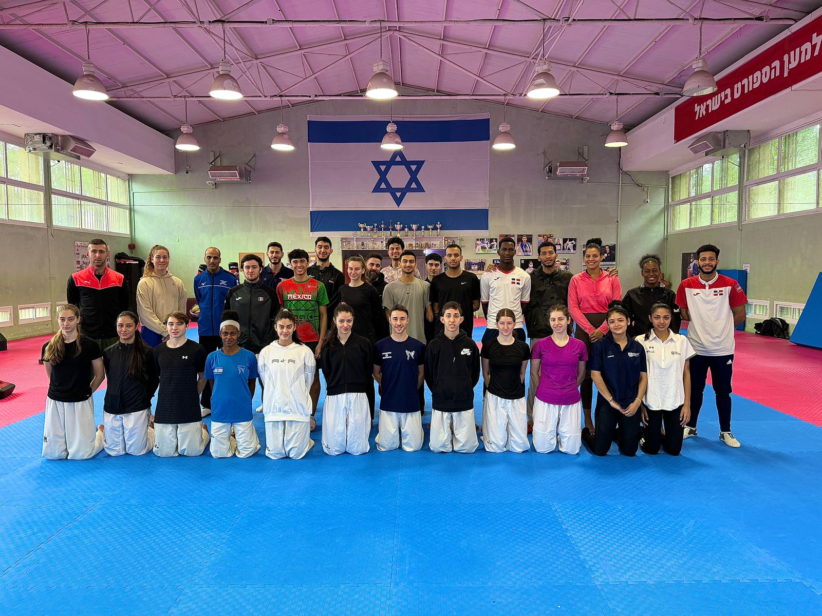 Taekwondistas dominicanos regresan de entrenamientos en Israel