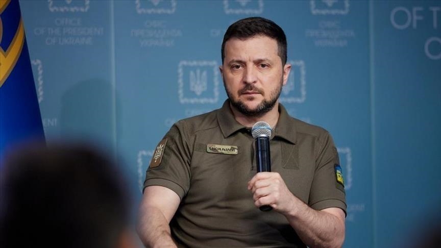 Zelenski pide que no se retrase el suministro de armas a Ucrania