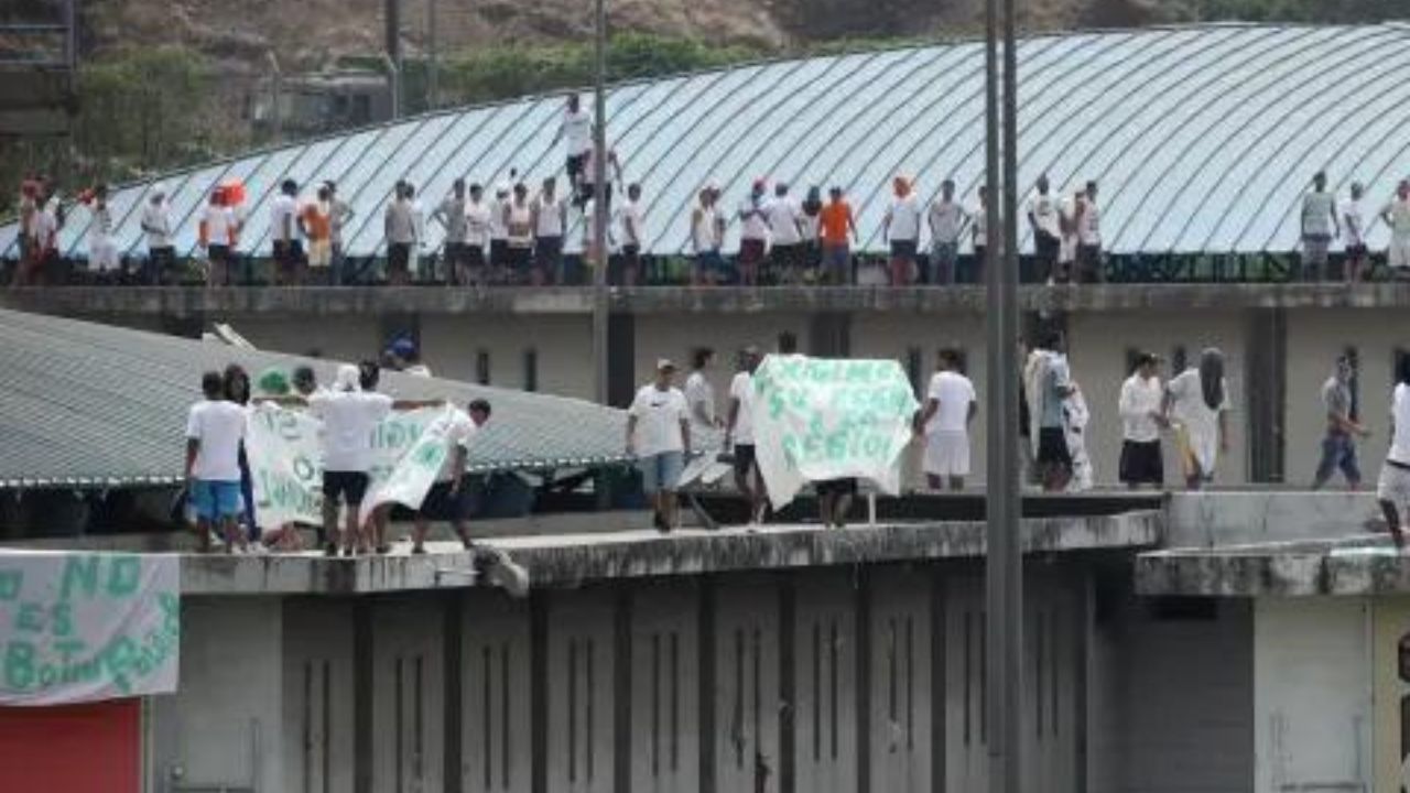 Un muerto y cuatro heridos tras motín en una cárcel de Ecuador