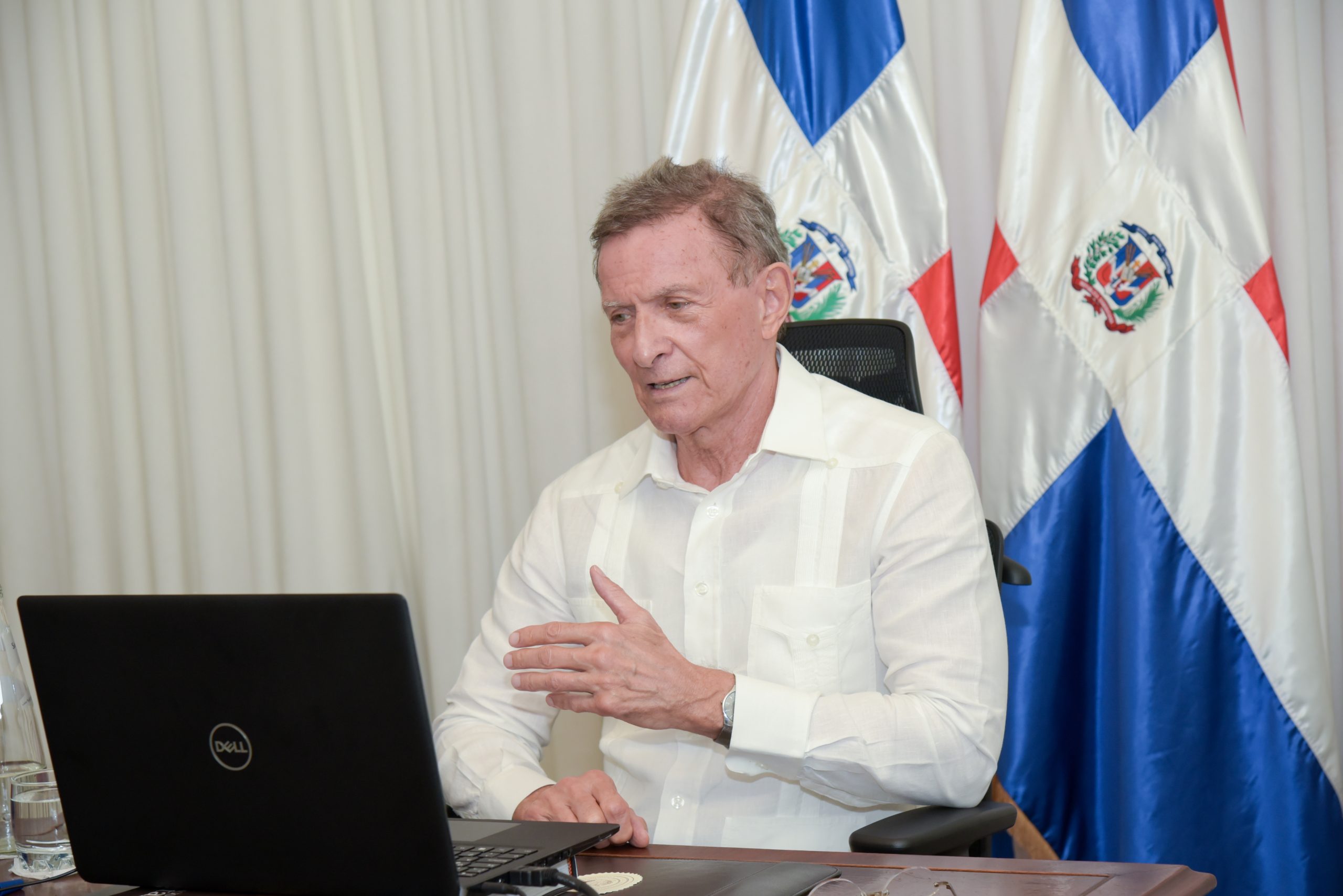 Misión armada podría retomar el control de Haití, dice Roberto Álvarez