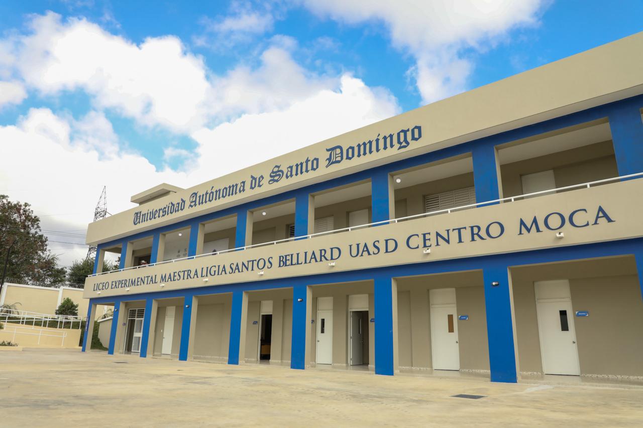 Abinader inaugura carretera Moca-Jamao- Sabaneta de Yásica, liceo experimental y centro UASD en Moca