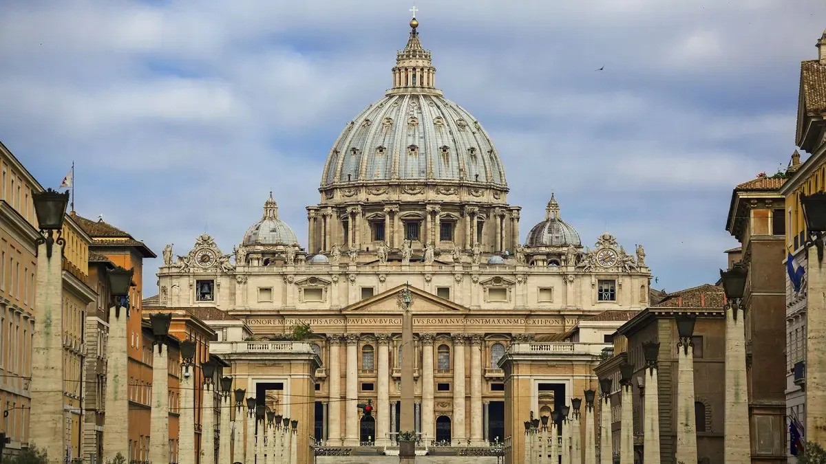 El Vaticano responde a Francia que "suprimir una vida humana no puede ser un derecho"