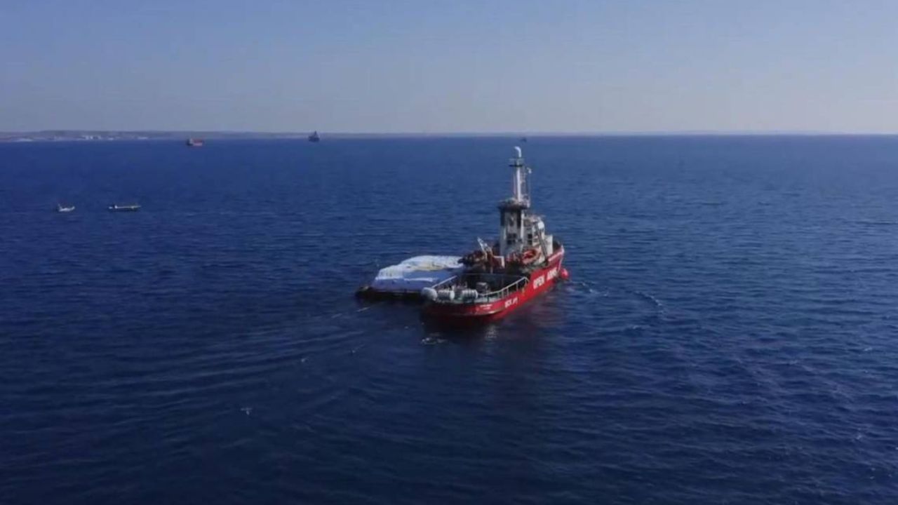 Dos muertos y dos desaparecidos por el naufragio de un barco en Portugal