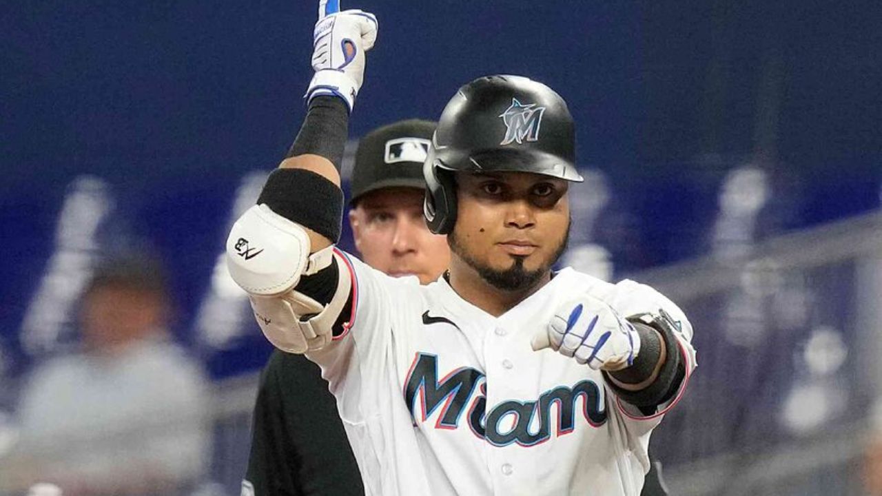 Luis Arráez lidera la primera victoria de los Marlins