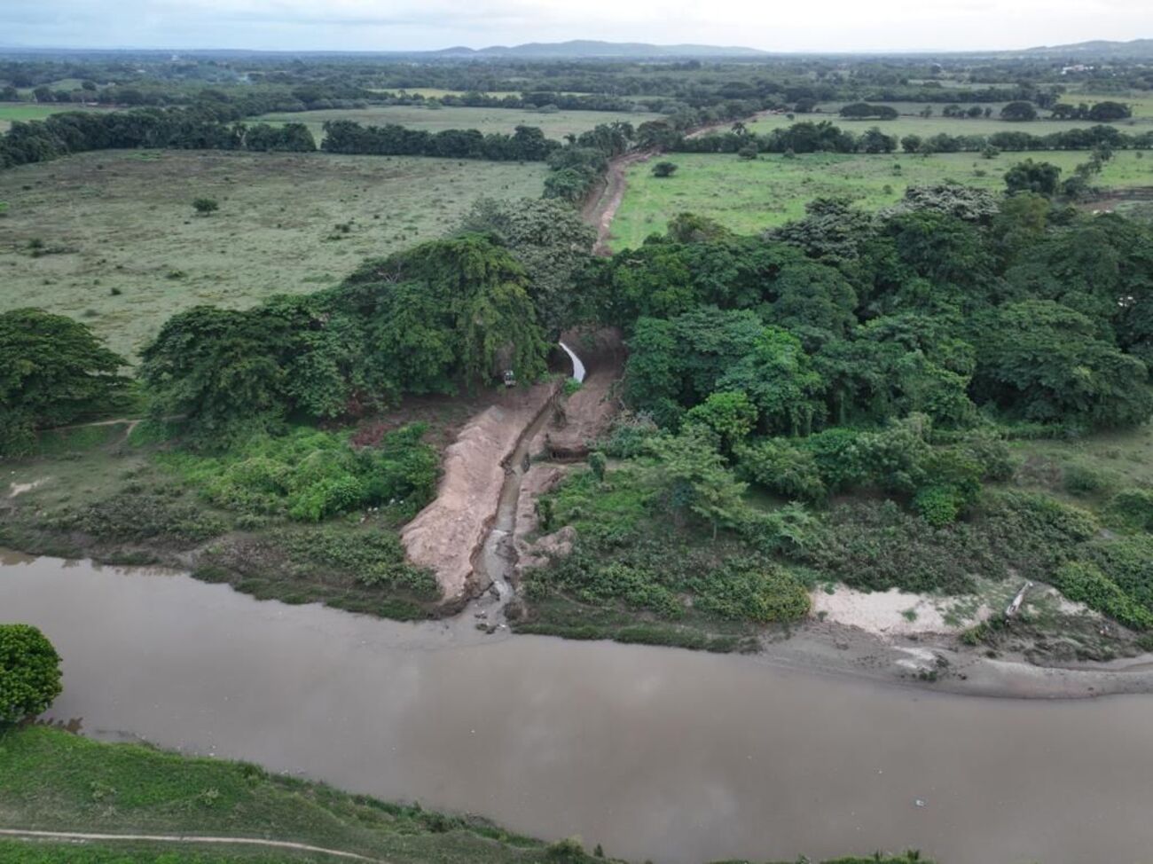 Gobierno incrementa la potencia para bombear más agua hacia el canal de La Vigía
