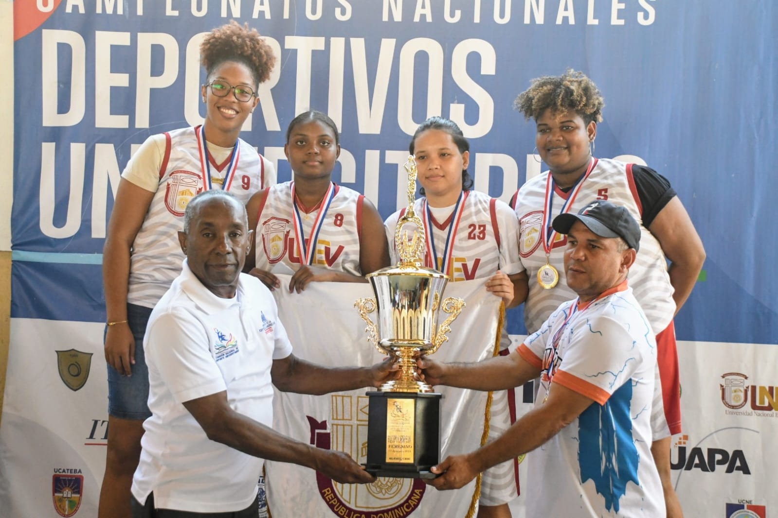Unev lidera Juegos Universitarios luego de ganar oro en voleibol y baloncesto
